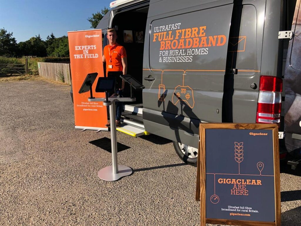 38190290 1803755869717721 2450471596205277184 N