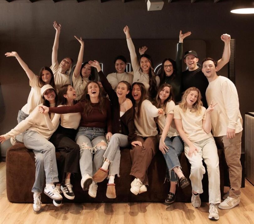 411873429 17927293355802435 6338273713142110335 N