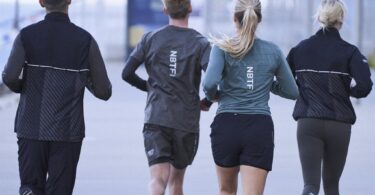 424955239 909067937886322 1415358445870560769 N