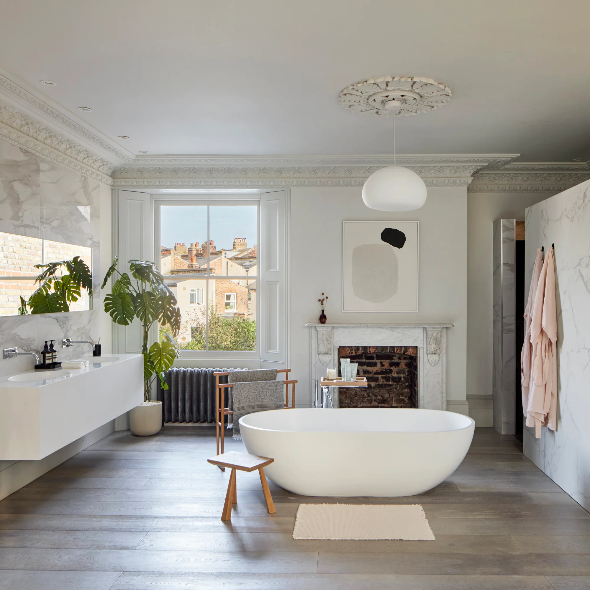 London 07.11.22 Master Bedroom 1 00658