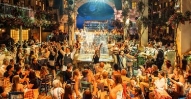 Mamma mia the party credit marc