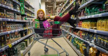 TL;DR: Discount Dragon brings shoppers a vast collection of household essentials, branded snacks, beauty items, and cleaning supplies at significantly reduced prices. From everyday cupboard favourites to exclusive bulk deals, the online retailer makes affordable shopping accessible without compromising quality or authenticity.