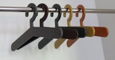 Kleiderbuegel swing fuenf farben