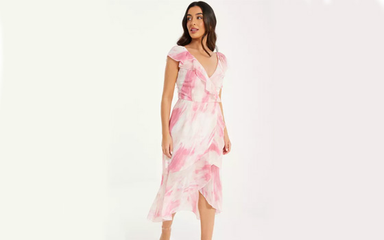 From Catwalk to Closet: The Rise of Quiz Clothing in Fast Fashion